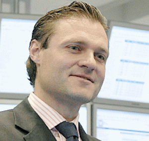"Litigiile (n.r. cu Ioana Sfîrăială) creează costuri pentru acţionari şi sunt o pierdere de timp", a declarat Grzegorz Konieczny. "Litigiile (n.r. cu Ioana Sfîrăială) creează costuri pentru acţionari şi sunt o pierdere de timp", a declarat Grzegorz Konieczny.